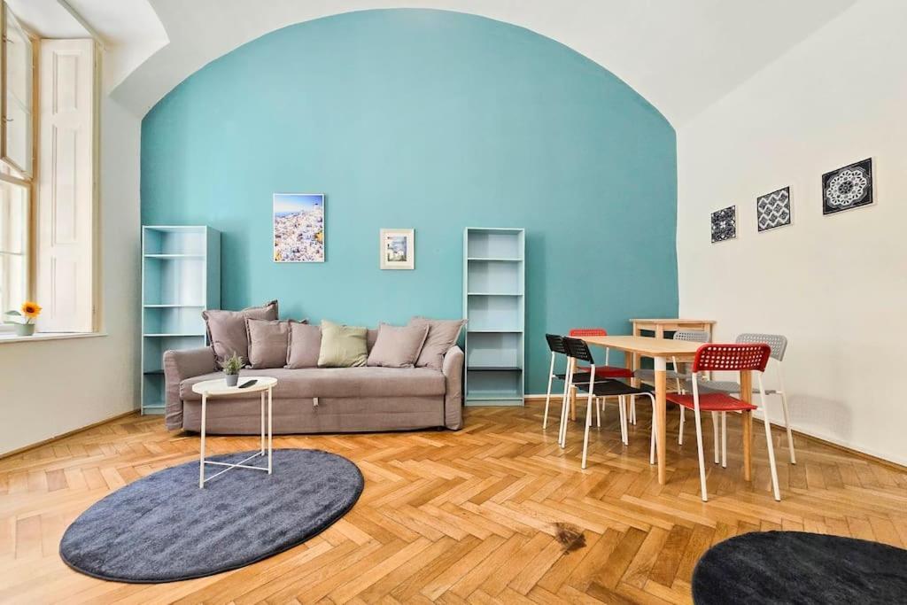 Seventh Sense Apartment Boedapest Buitenkant foto