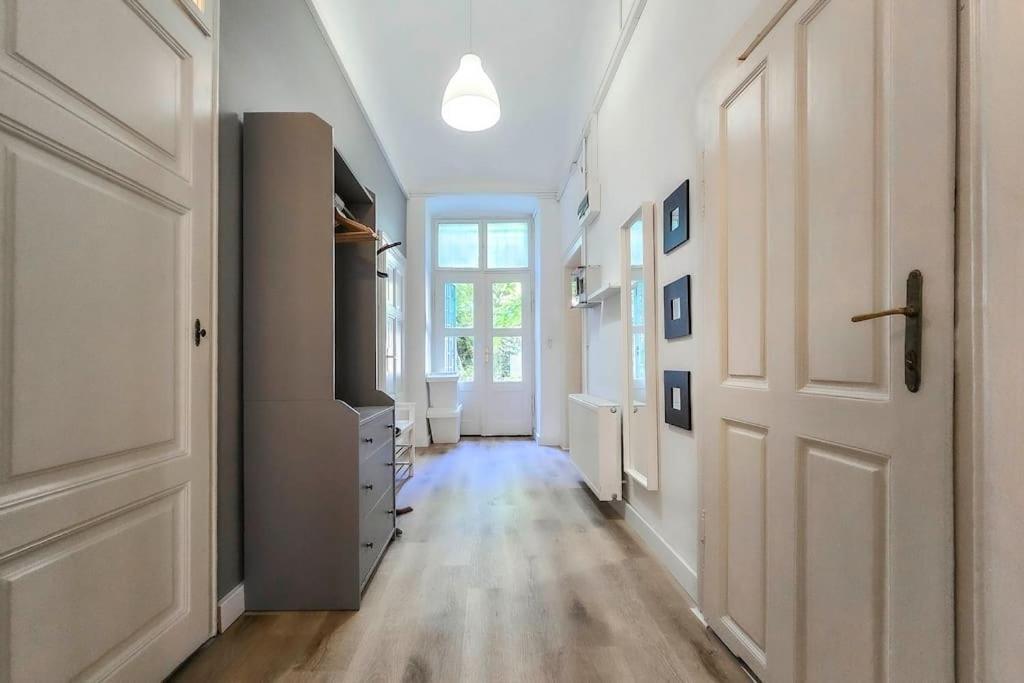 Seventh Sense Apartment Boedapest Buitenkant foto